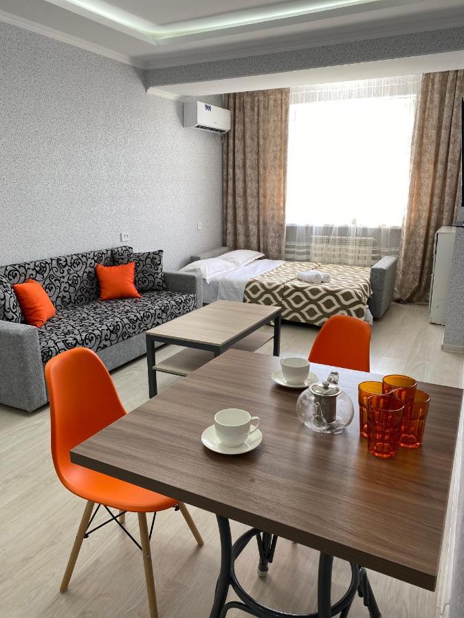 Суперкомфортная 1-Ком Квартира В Самом Центре Г.Алматы Almatý Exterior foto