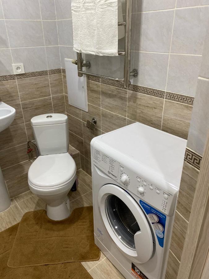 Суперкомфортная 1-Ком Квартира В Самом Центре Г.Алматы Almatý Exterior foto